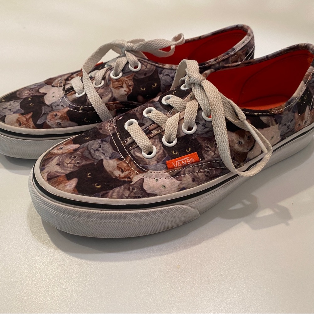 Cats SPCA Vans women’s size 5.5